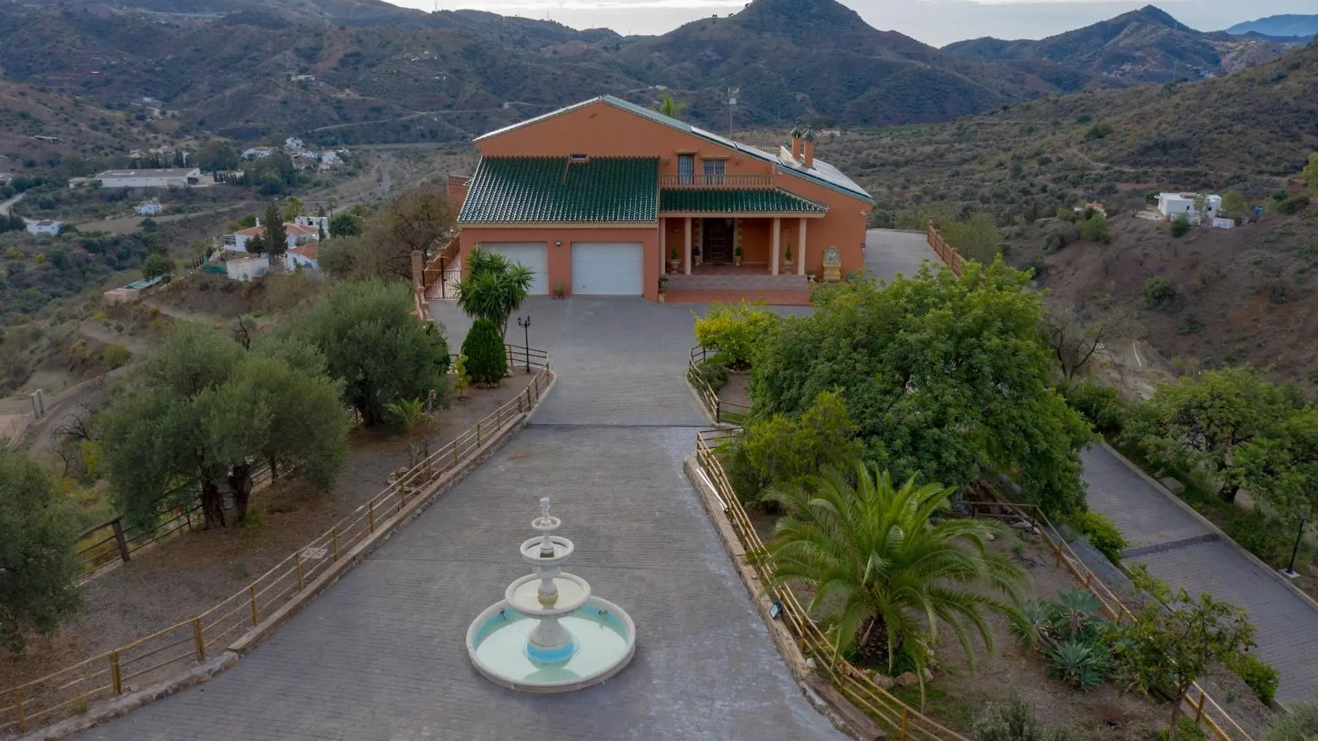 El Mirador Villa Almogia 0*,  Spain