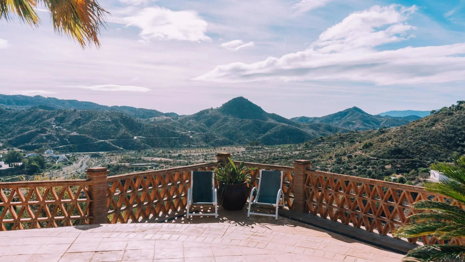 El Mirador Villa Almogia 0*,
